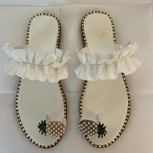 Pineapple sandals, size 8/5